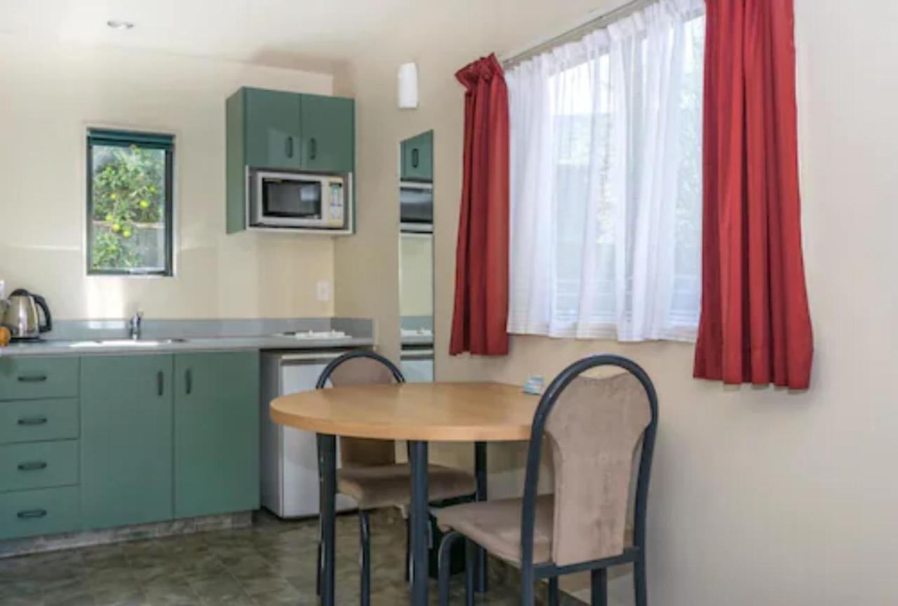 Ashleigh Court Motel ブレナム エクステリア 写真